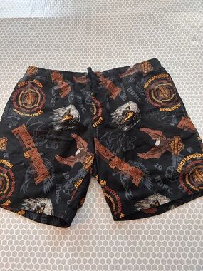 Harley-Davidson Black with Orange & Brown Eagle Print Sweat Shorts. Size L